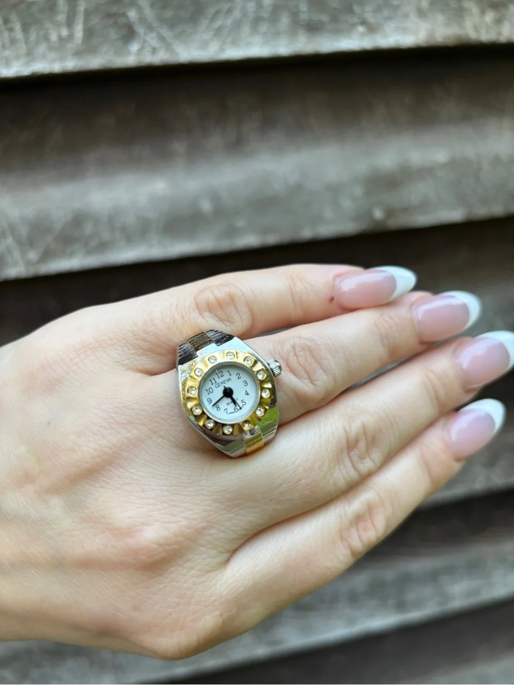 Vintage 90s Stretchy Geneva Ring Watch